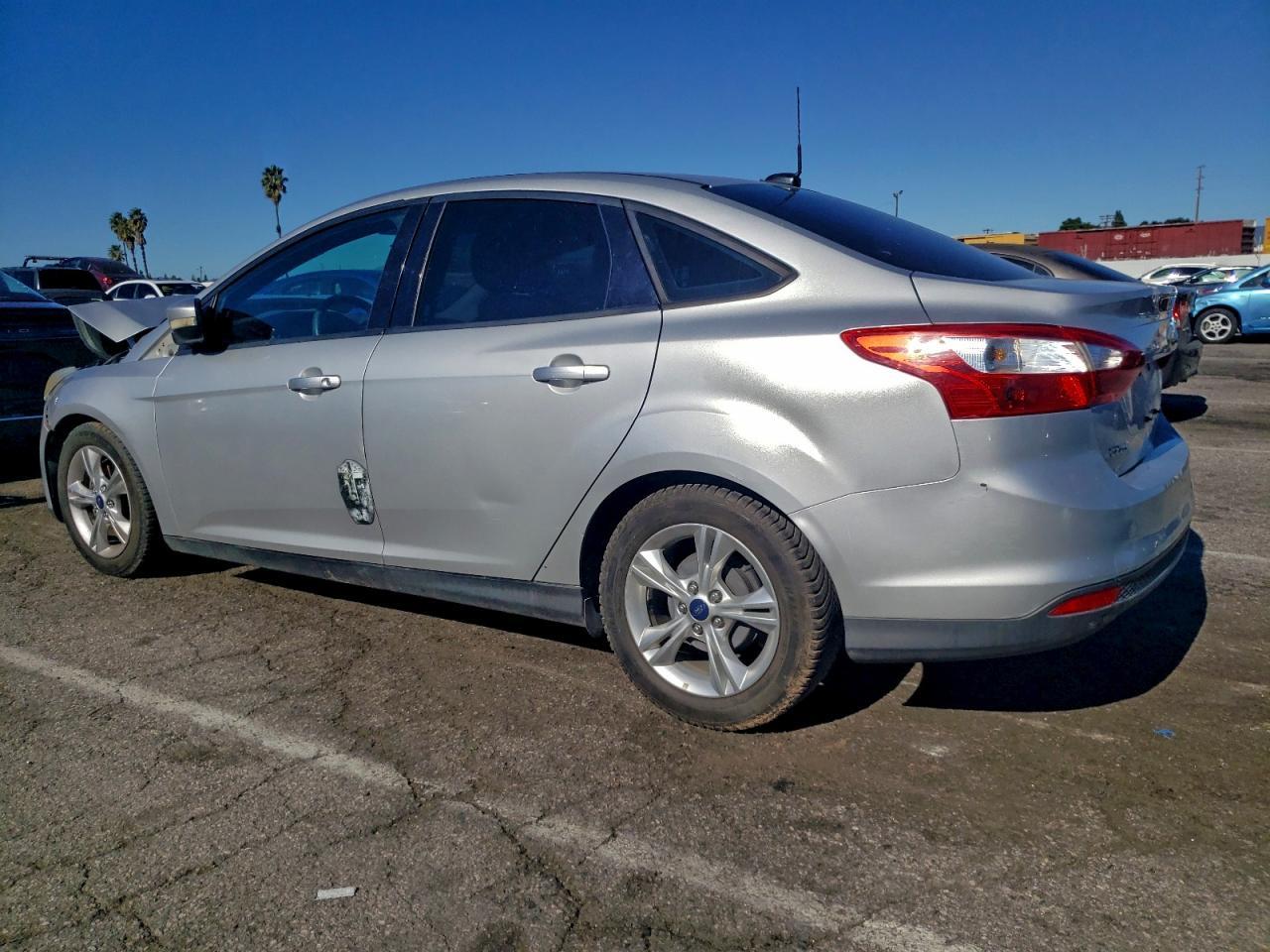 2014 Ford Focus - zdjęcie 2