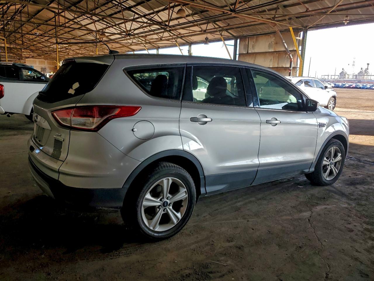 2016 Ford Escape - zdjęcie 3