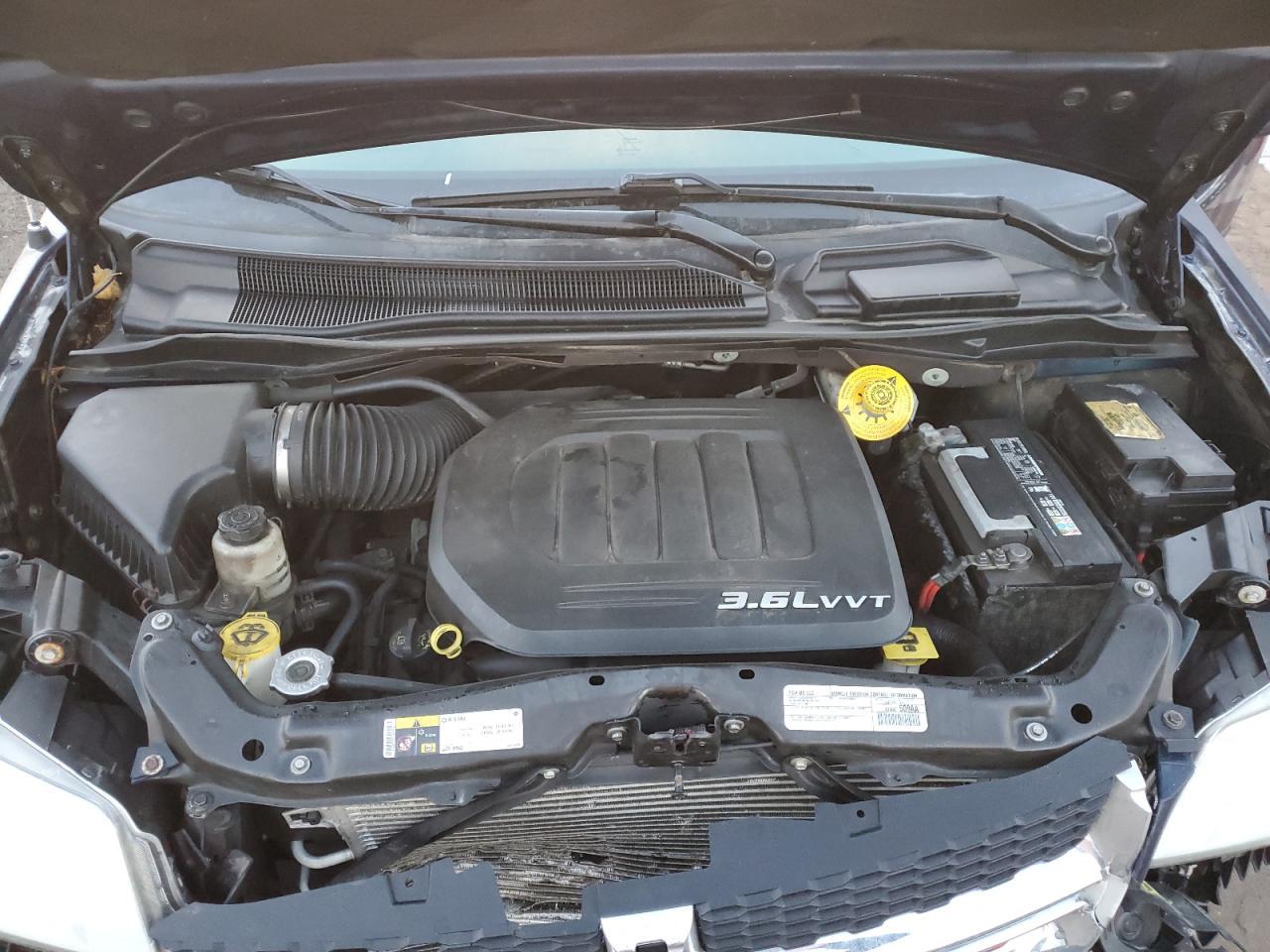 2015 Dodge Caravan - zdjęcie 12