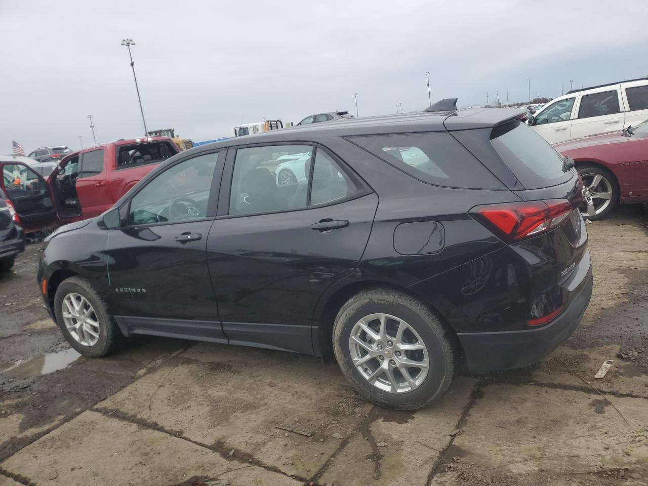 2024 Chevrolet Equinox Ls - zdjęcie 2