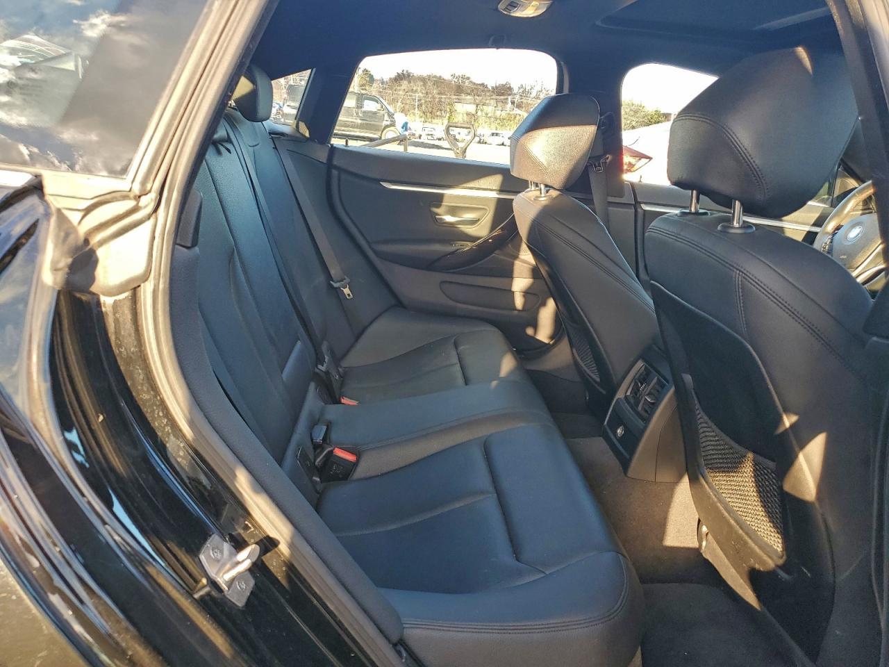 2020 BMW Seria 4 - zdjęcie 10