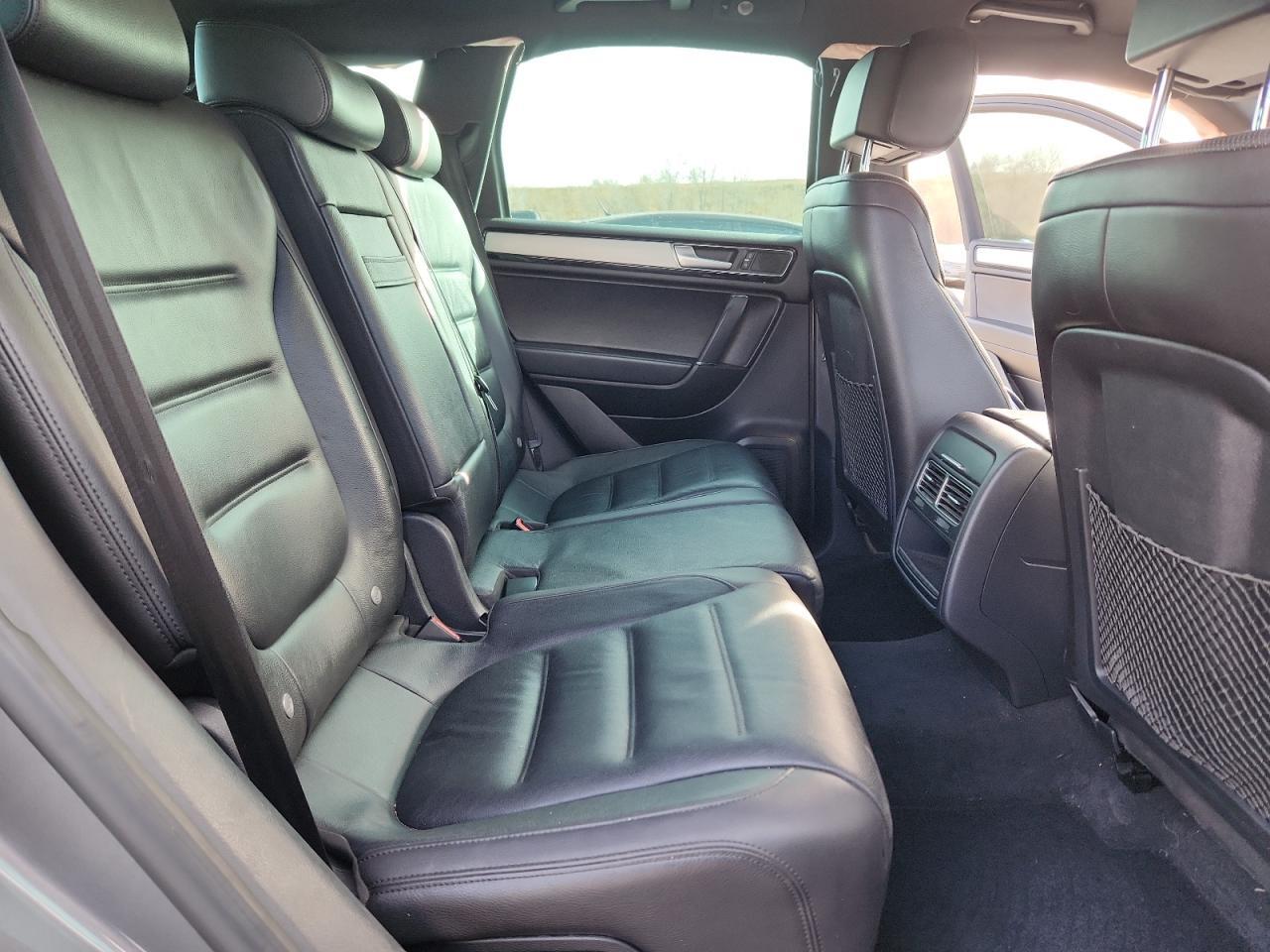 2017 Volkswagen Touareg Wolfsburg - zdjęcie 11