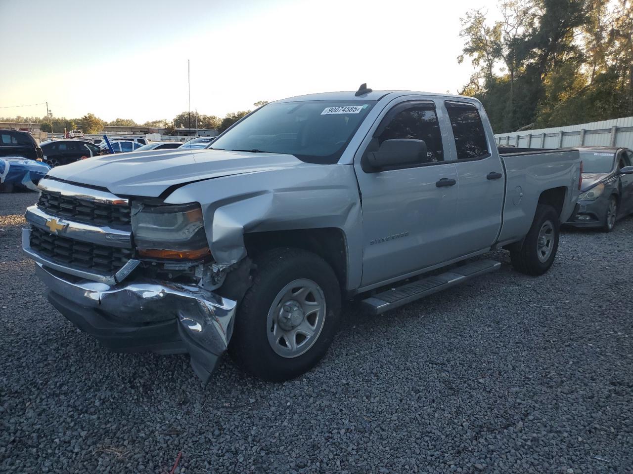 2016 Chevrolet Silverado - zdjęcie główne