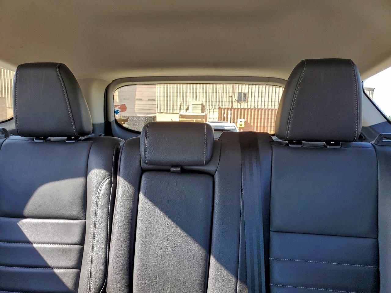 2015 Ford Escape - zdjęcie 10