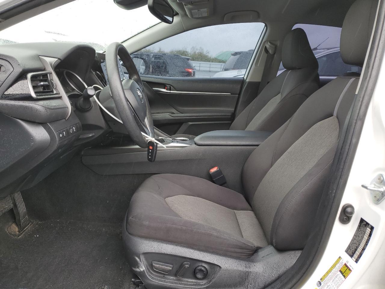 2022 Toyota Camry - zdjęcie 7
