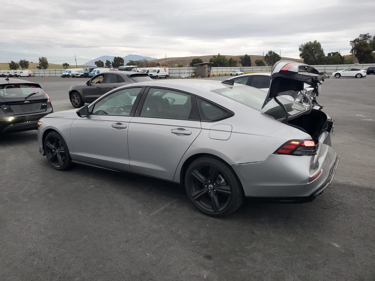 2023 Honda Accord Hybrid Sport-L - zdjęcie 2