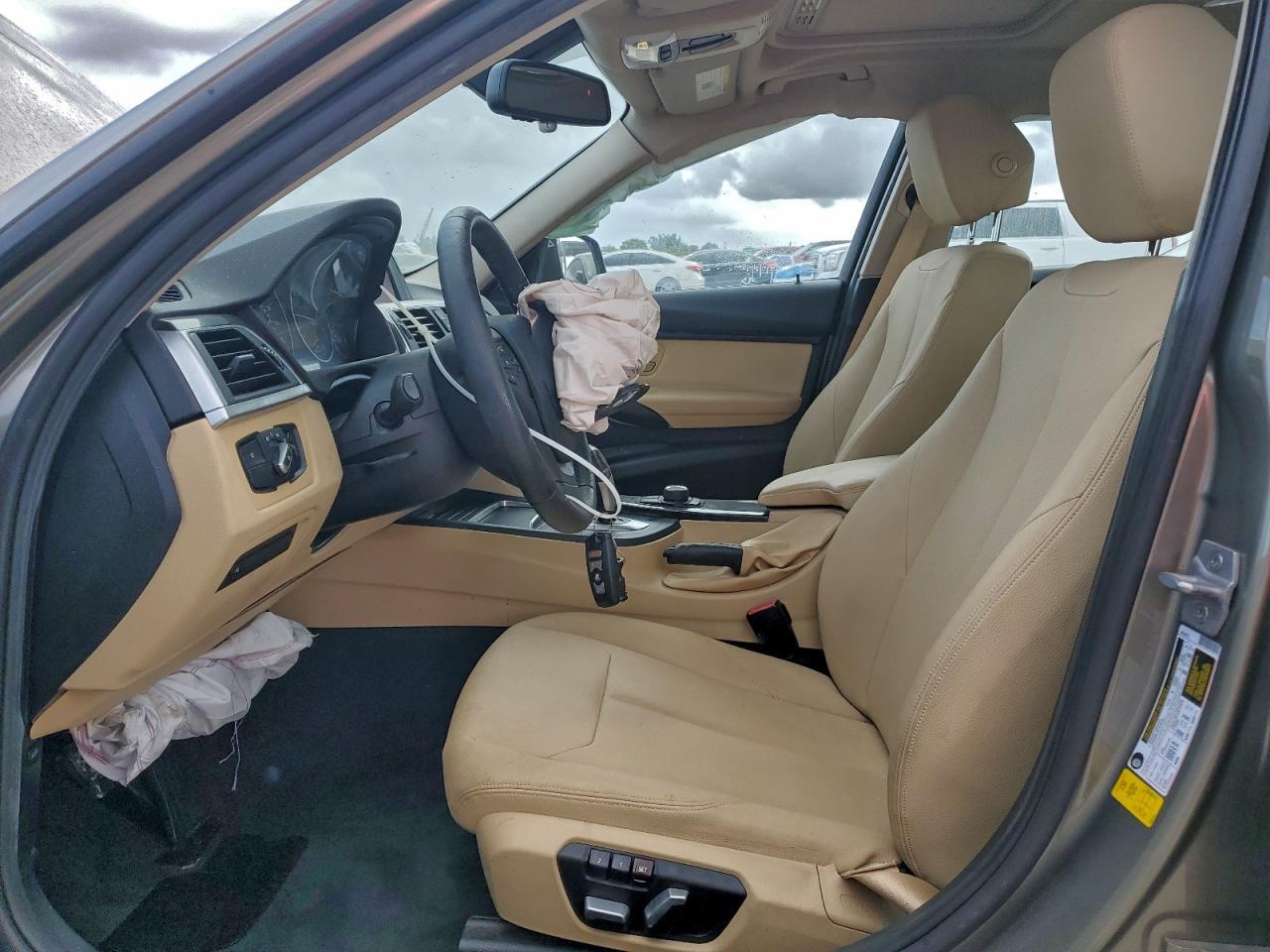 2018 BMW Seria 3 - zdjęcie 7