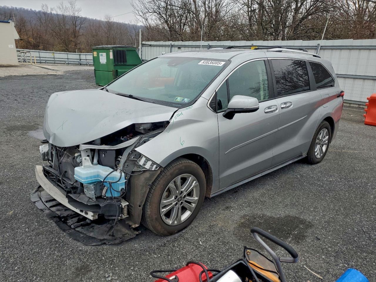 2022 Toyota Sienna - zdjęcie główne