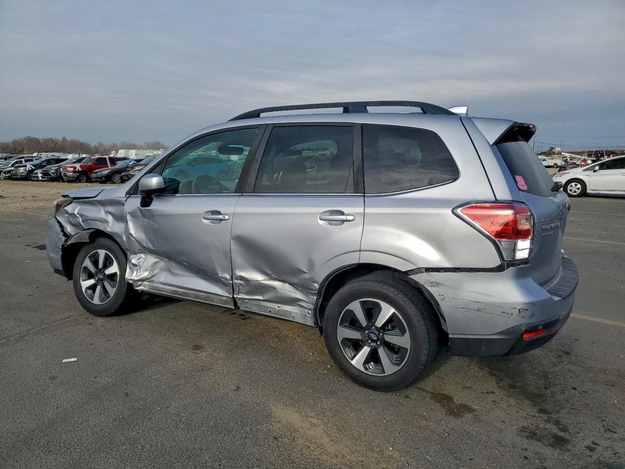 2017 Subaru Forester 2.5I Limited - zdjęcie 2