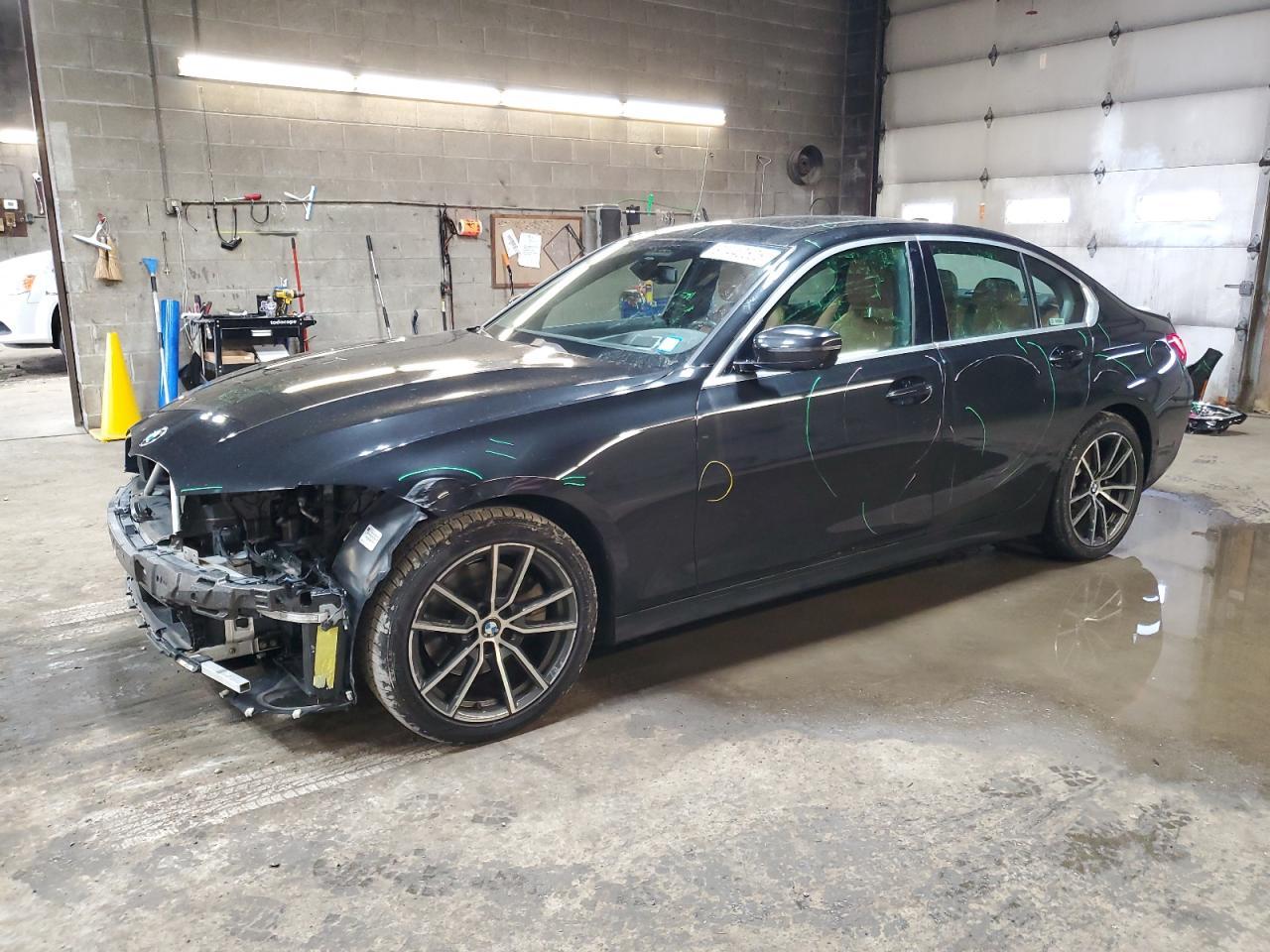 2020 BMW 330Xi - zdjęcie główne