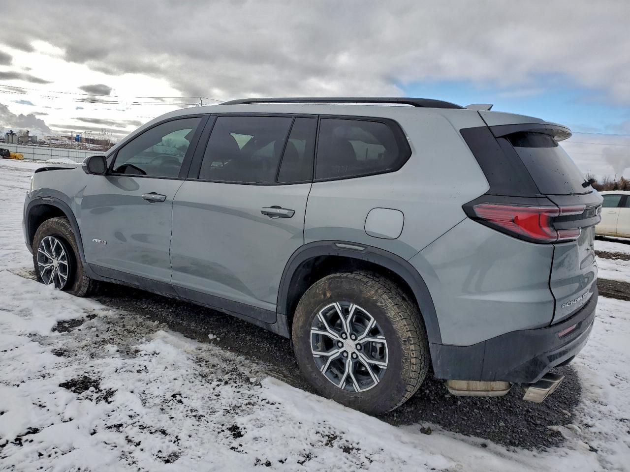 2025 GMC Acadia - zdjęcie 2