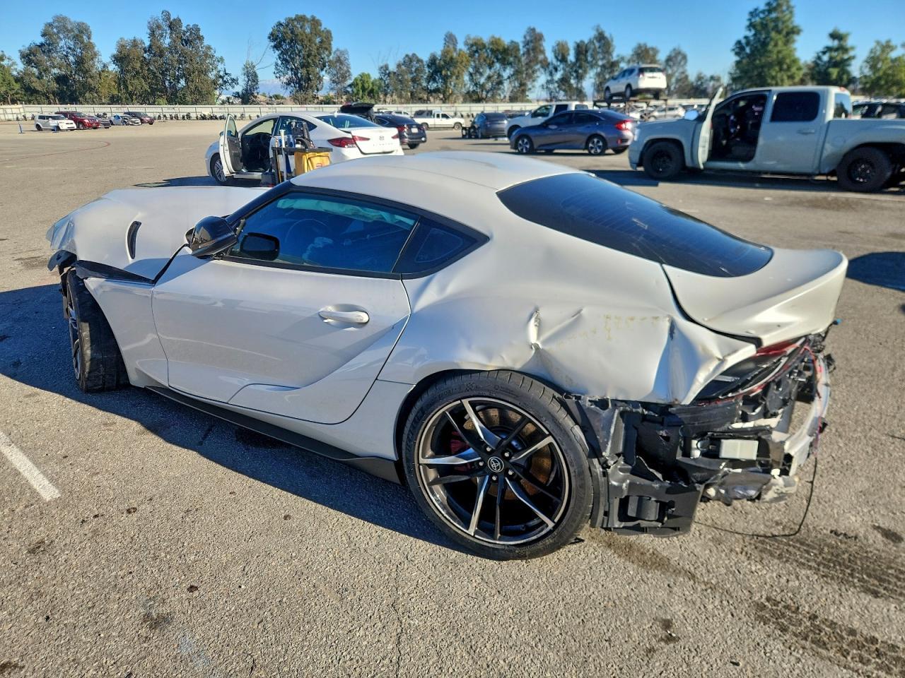 2020 Toyota Supra Base - zdjęcie 2