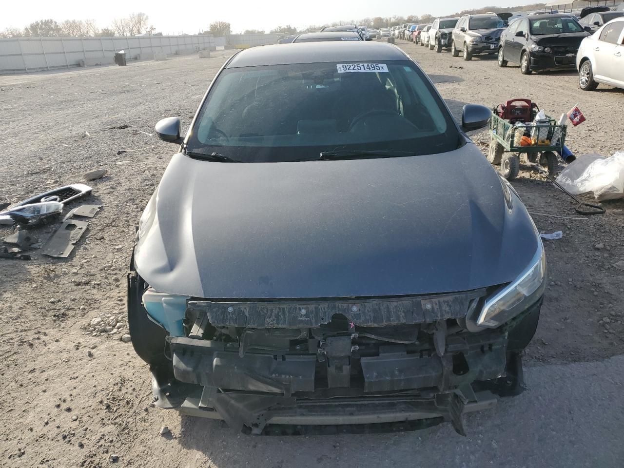 2020 Nissan Sentra Sv - zdjęcie 5