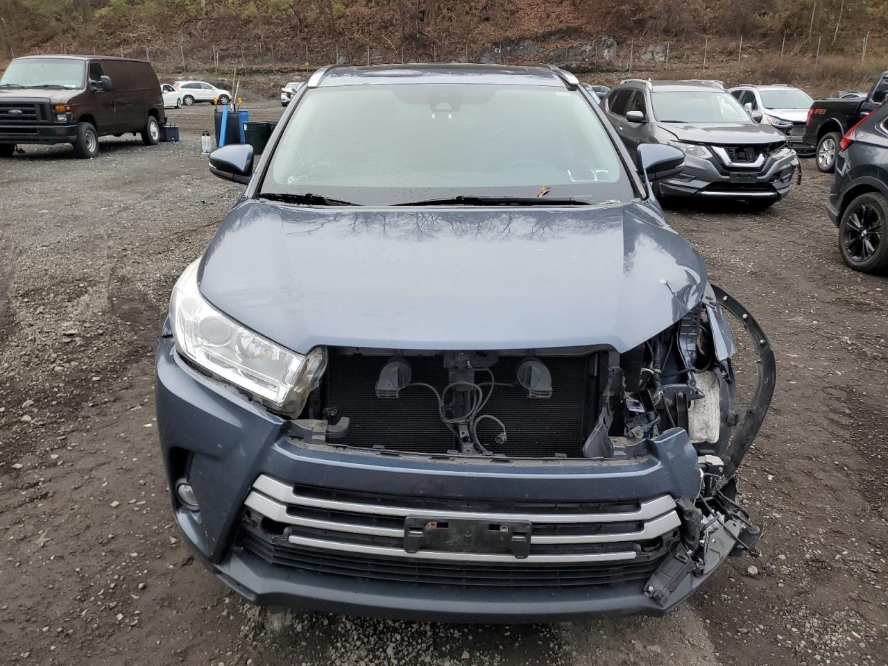 2017 Toyota Highlander - zdjęcie 5