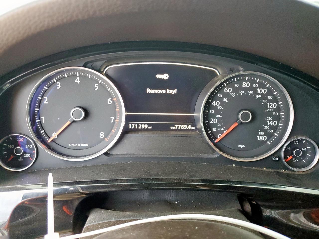 2016 Volkswagen Touareg Sport - zdjęcie 9