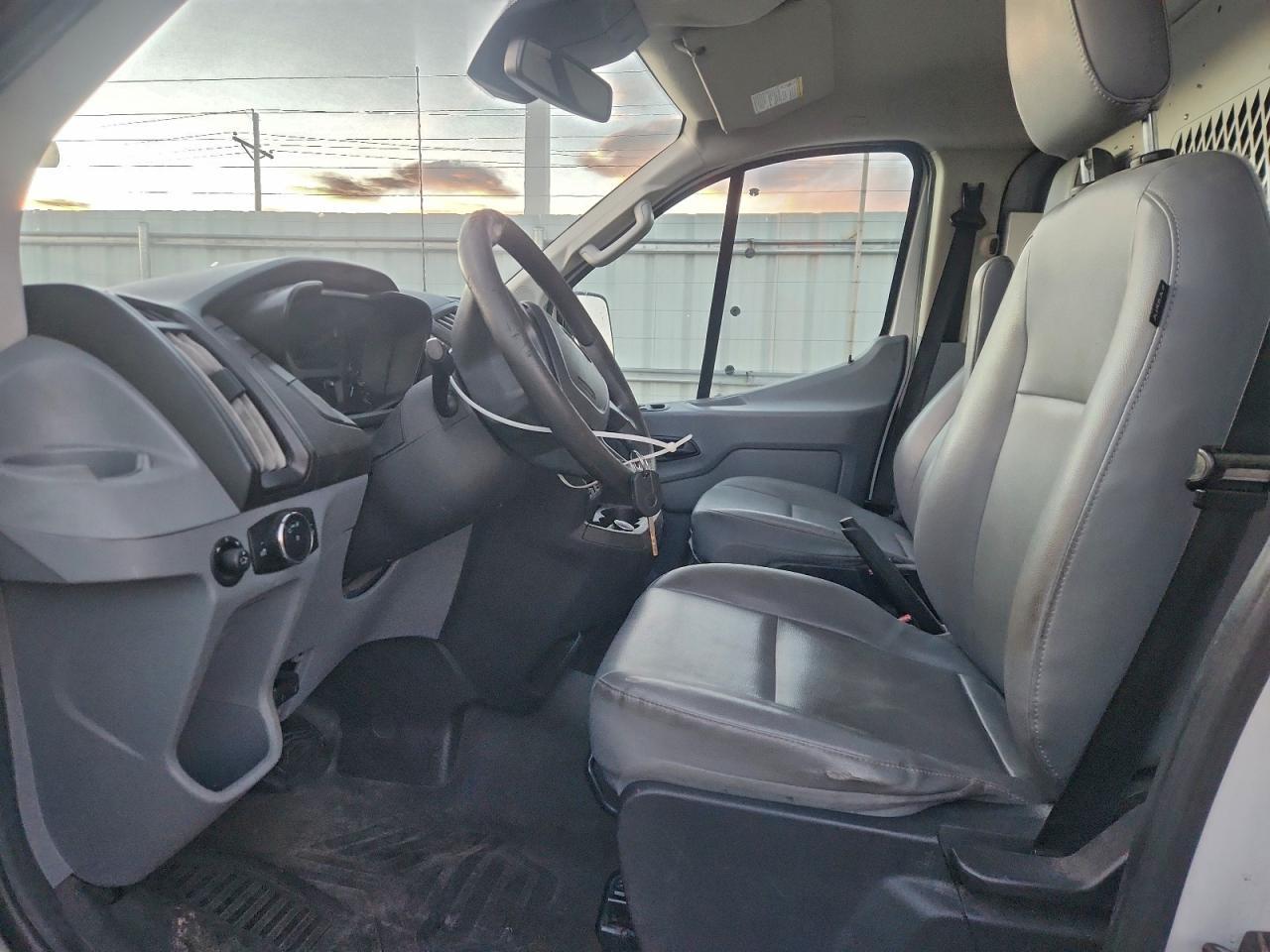 2017 Ford Transit - zdjęcie 7