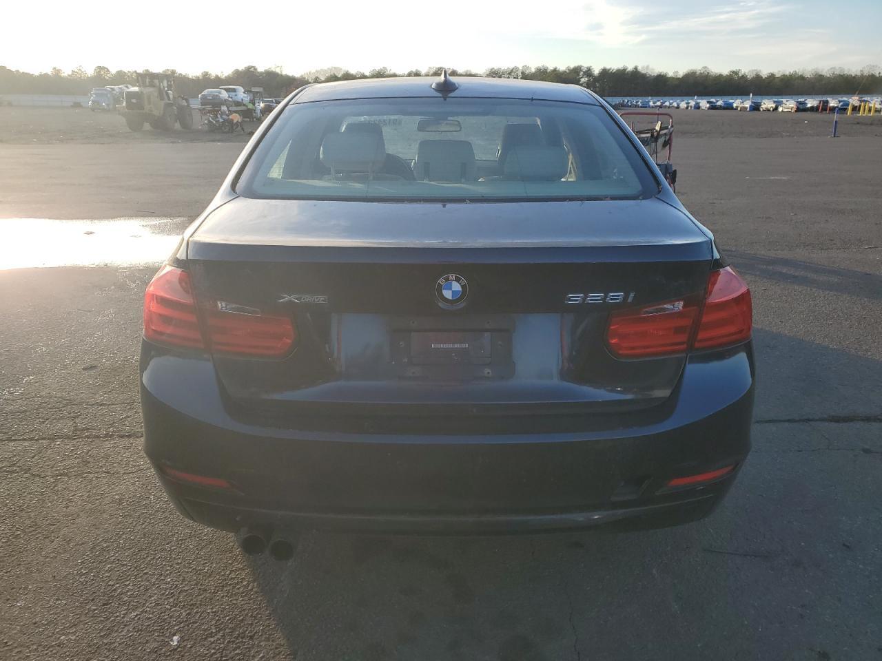 2013 BMW 3 Series - zdjęcie 6