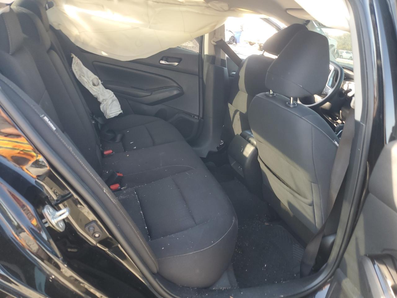 2021 Nissan Altima - zdjęcie 10