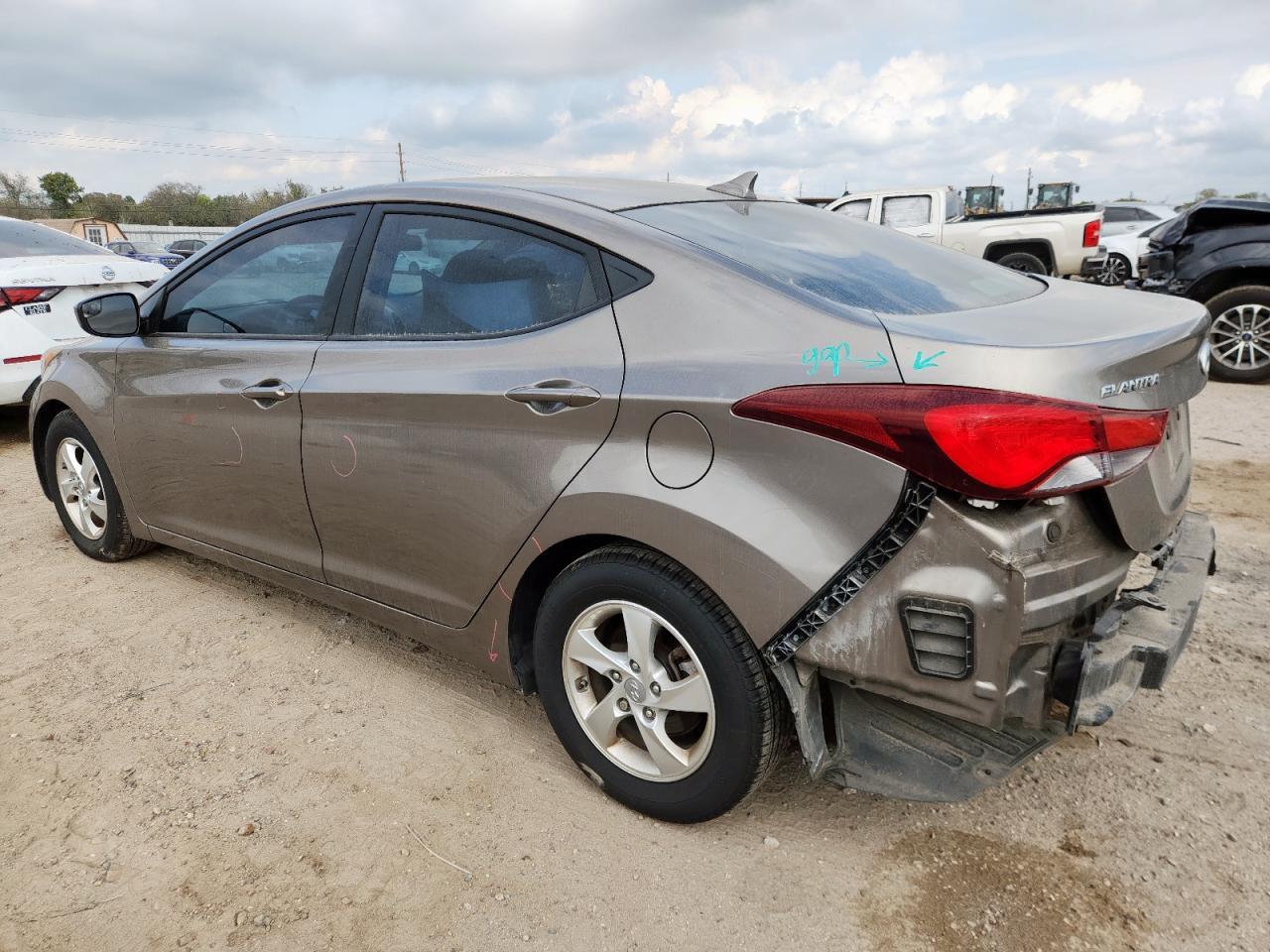 2014 Hyundai Elantra - zdjęcie 2