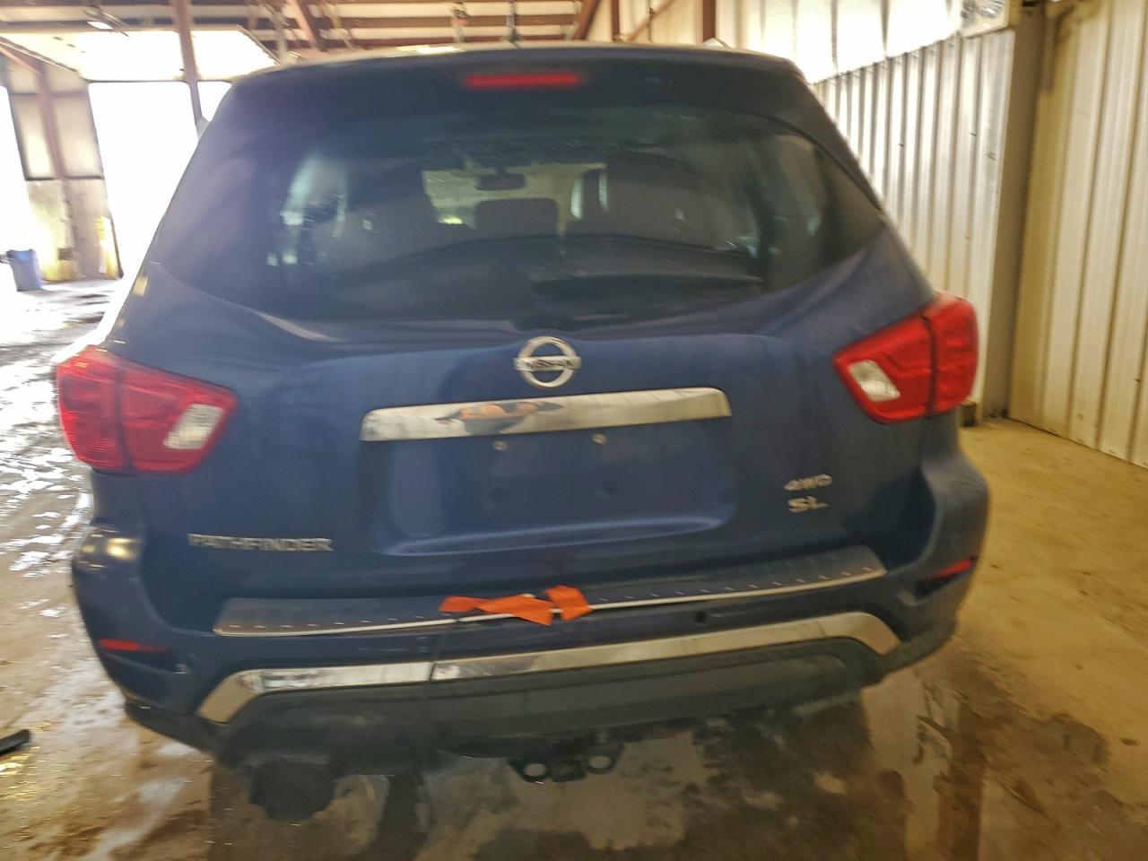 2017 Nissan Pathfinder - zdjęcie 6