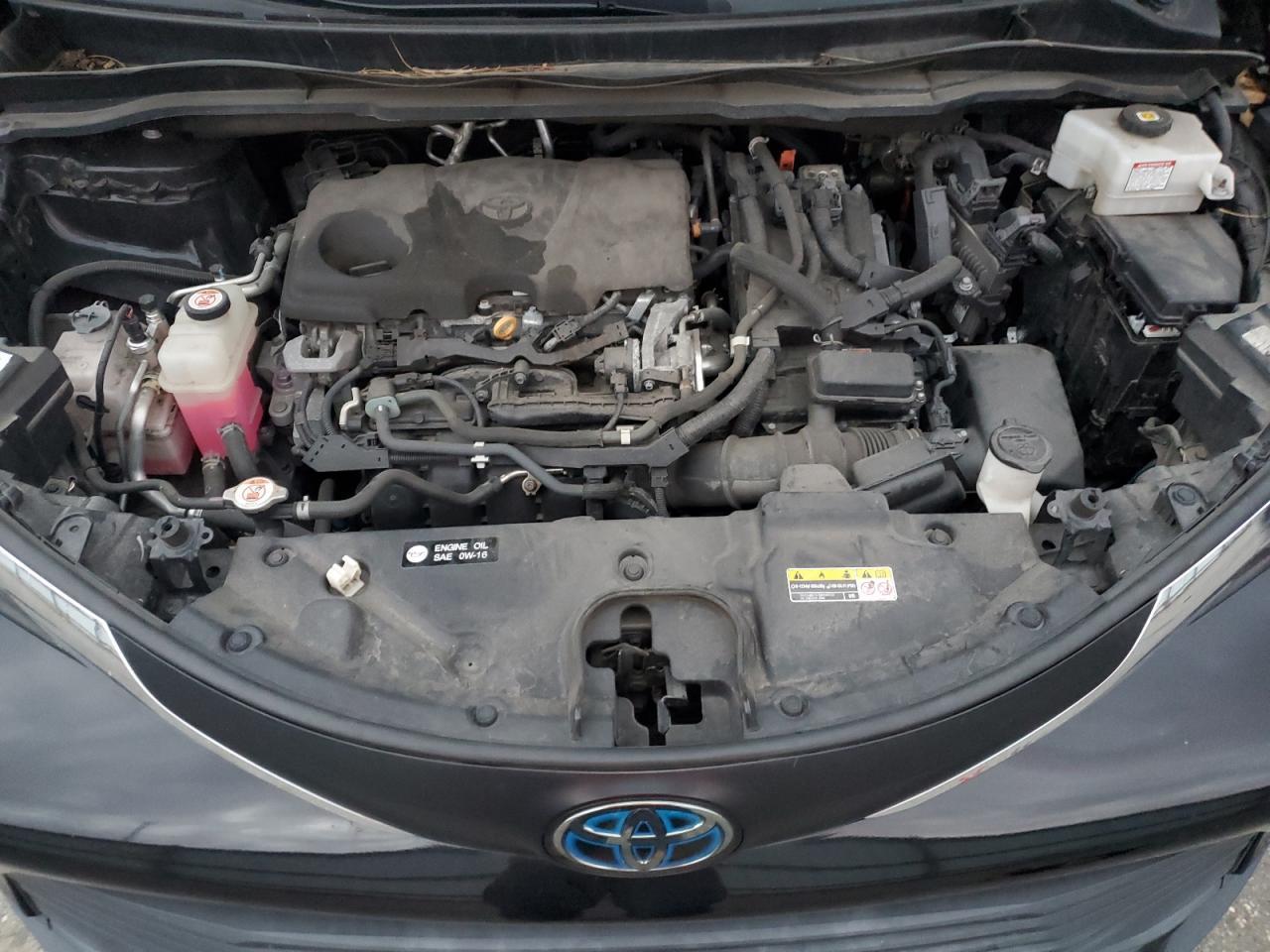 2021 Toyota Sienna Le - zdjęcie 12