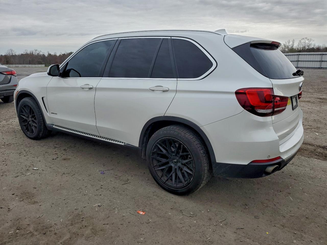 2017 BMW X5 xDrive35I - zdjęcie 2
