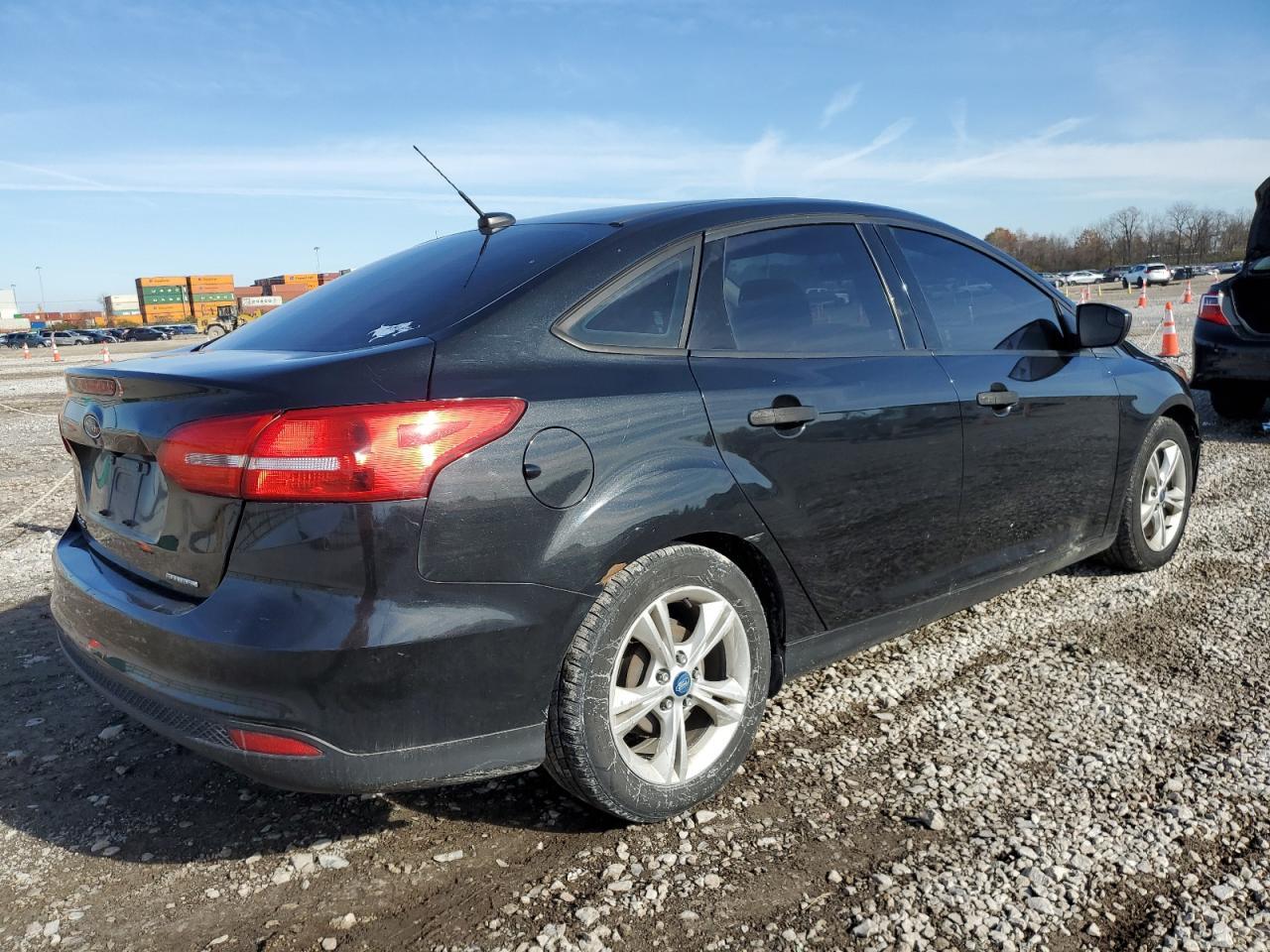 2015 Ford Focus - zdjęcie 3