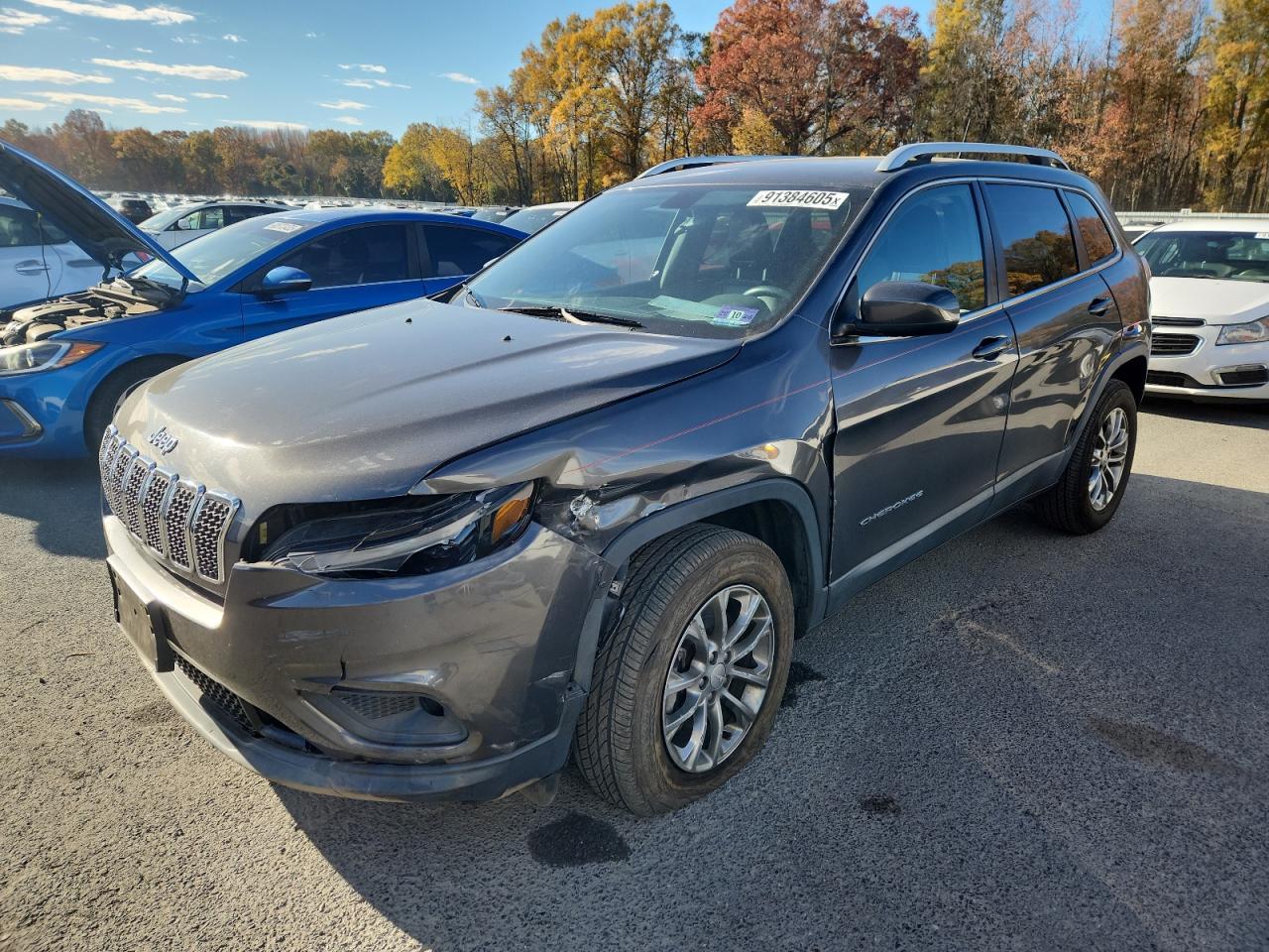 2019 Jeep Cherokee - zdjęcie główne