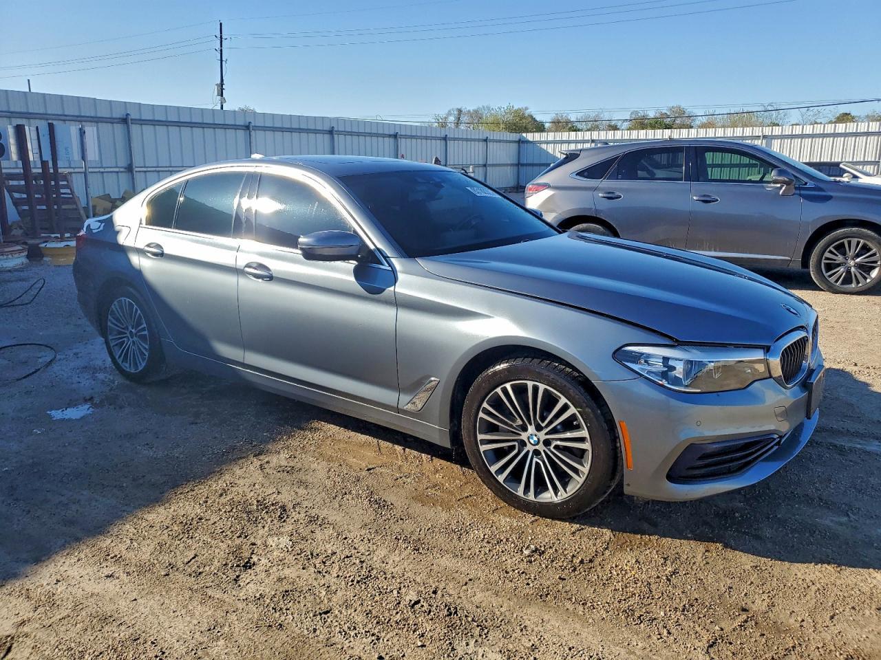 2019 BMW 530I xDrive Sport - zdjęcie 4