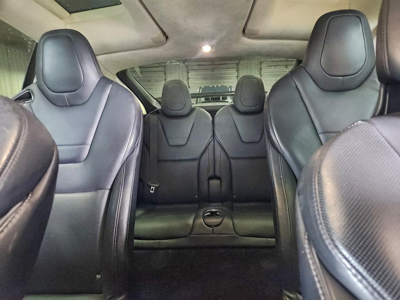 2016 Tesla Model X - zdjęcie 10