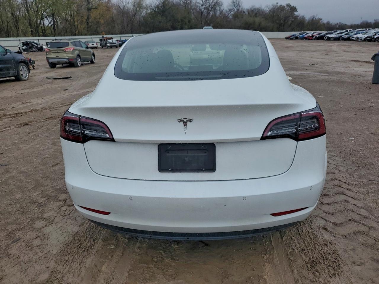 2019 Tesla Model 3 - zdjęcie 6