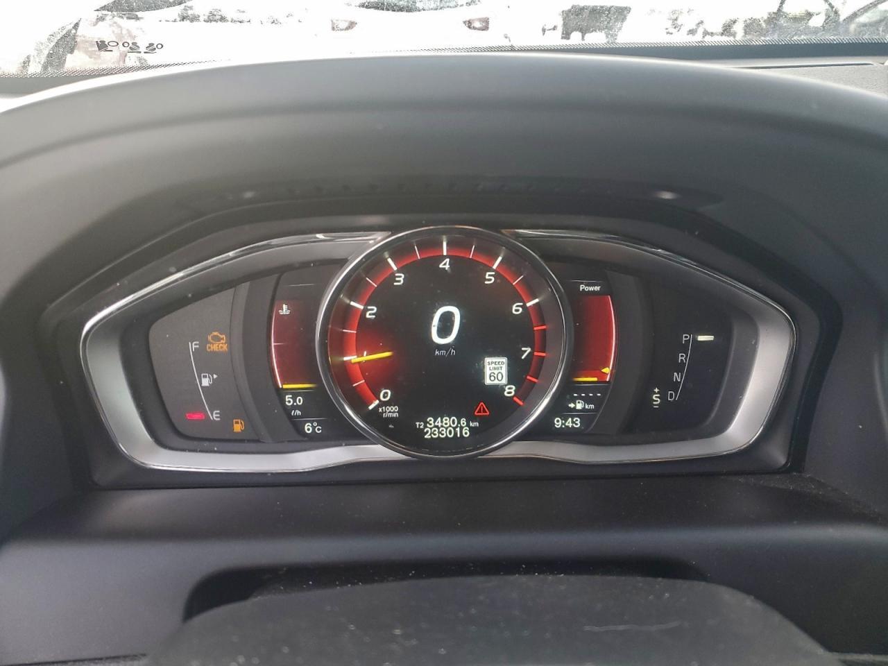 2016 Volvo XC60 - zdjęcie 9