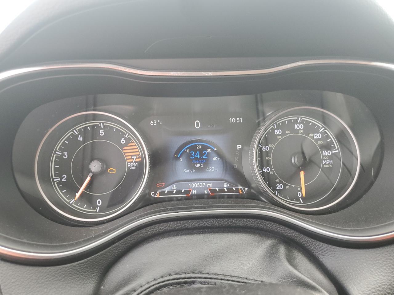 2020 Jeep Cherokee - zdjęcie 9