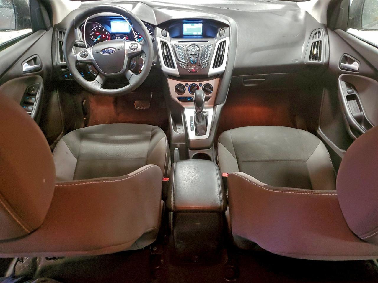 2013 Ford Focus - zdjęcie 8