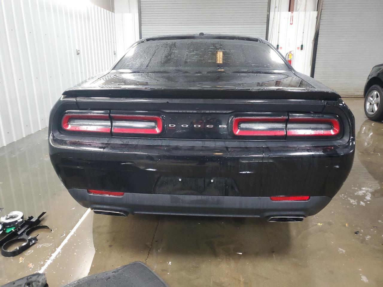 2017 Dodge Challenger R/T - zdjęcie 6