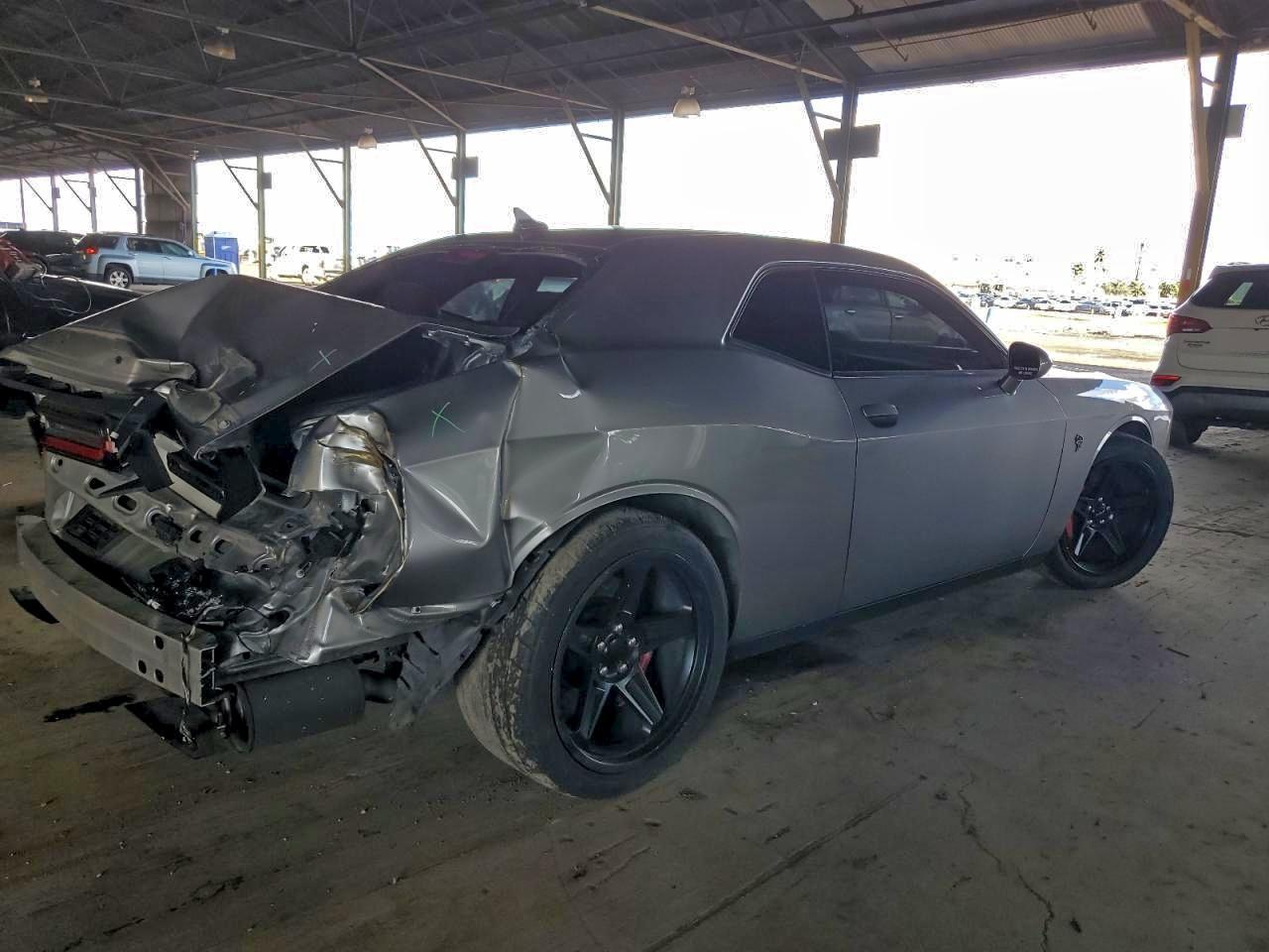 Dodge Challenger - zdjęcie 3