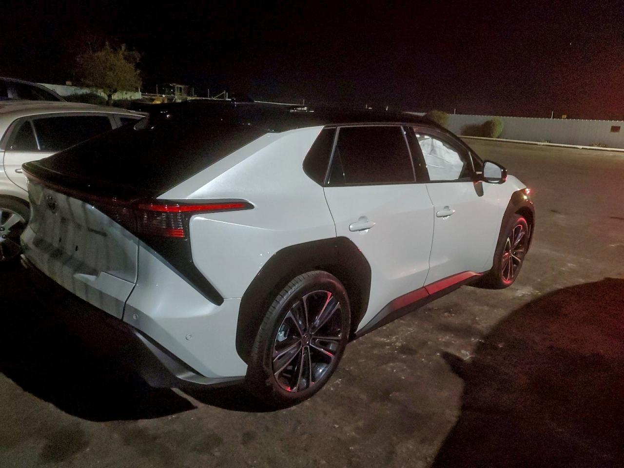 2024 Toyota bZ4X - zdjęcie 3