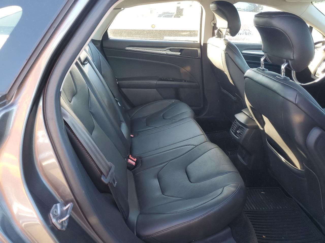 2014 Ford Fusion - zdjęcie 10