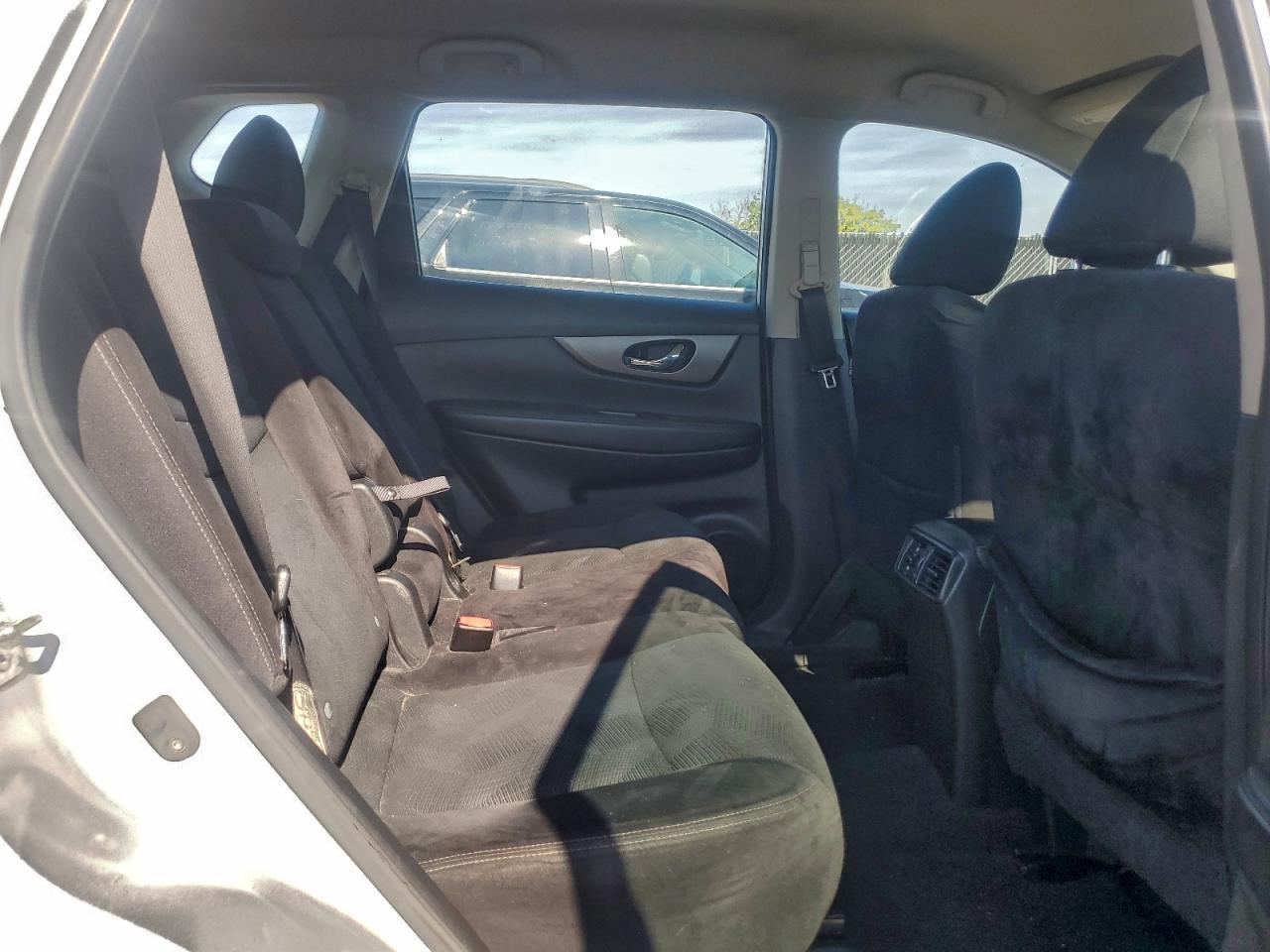 2014 Nissan Rogue - zdjęcie 11