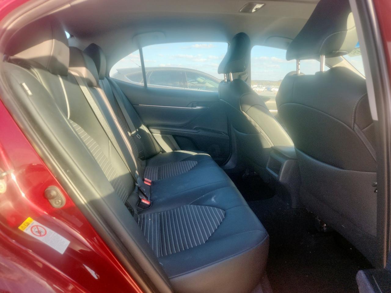 2018 Toyota Camry - zdjęcie 10