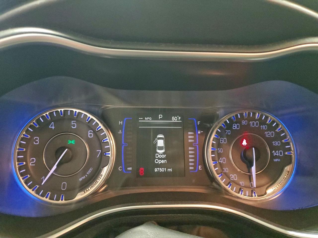 2016 Chrysler 200 - zdjęcie 9