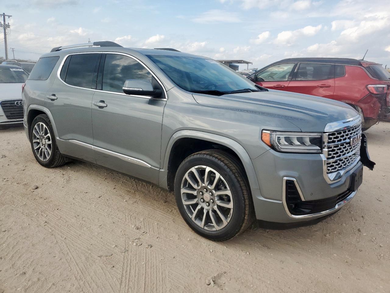 2023 GMC Acadia Denali - zdjęcie 4