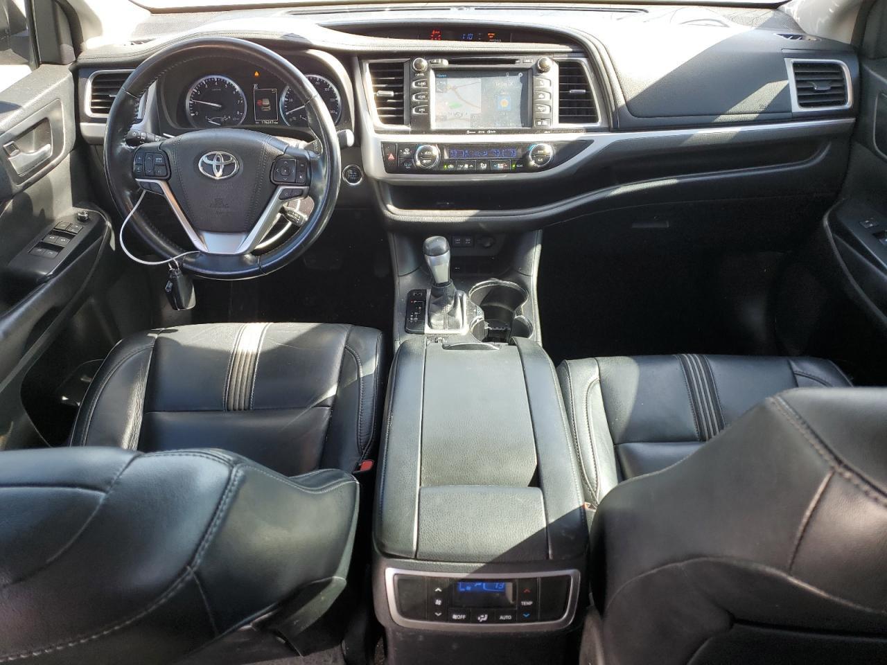 2017 Toyota Highlander Se - zdjęcie 8
