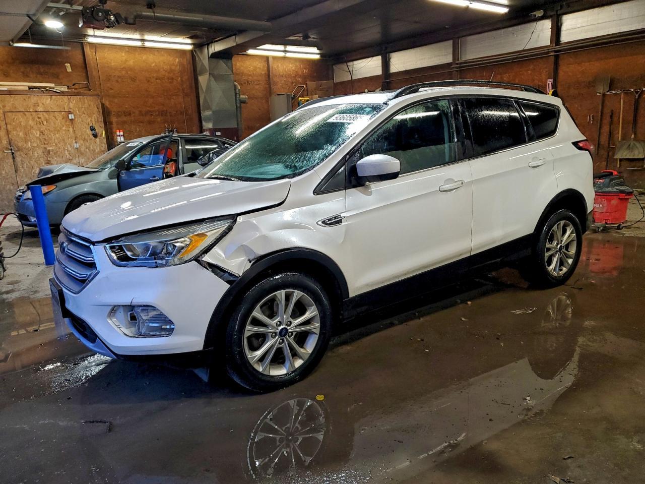 2018 Ford Escape - zdjęcie główne