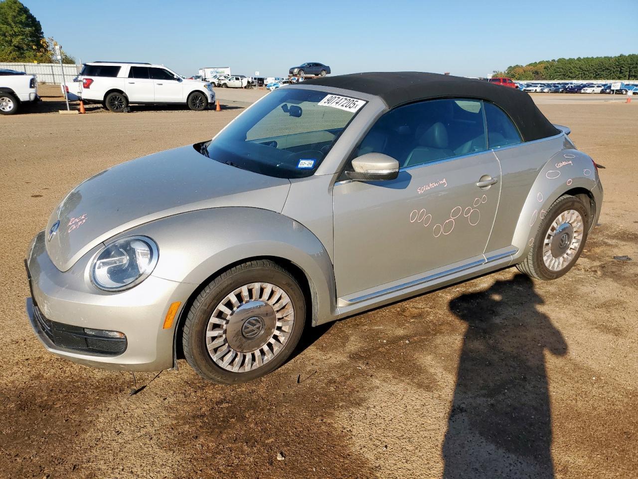 2013 Volkswagen Beetle - zdjęcie główne