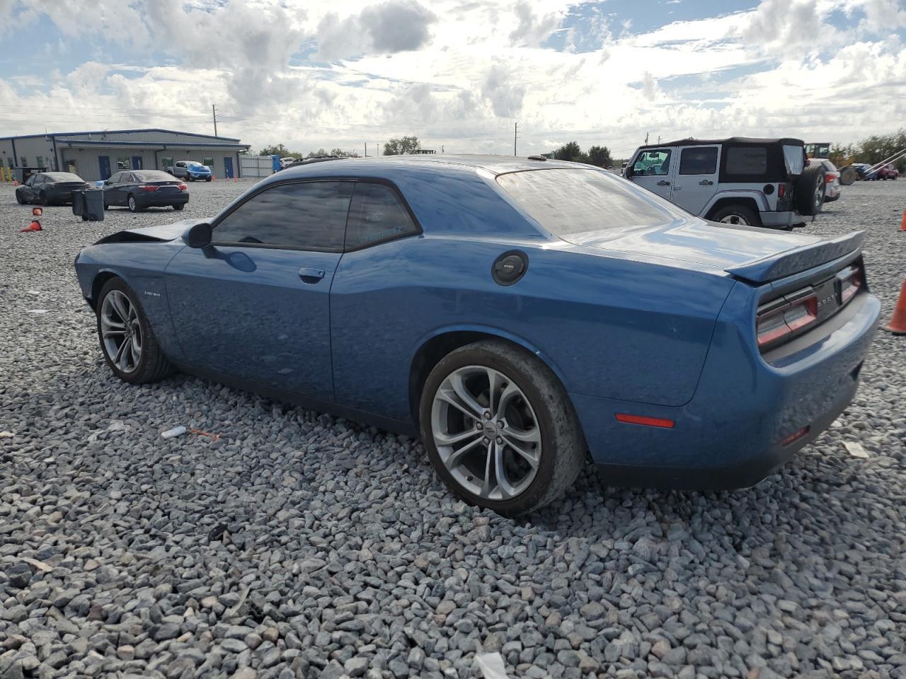 2020 Dodge Challenger R/T - zdjęcie 2
