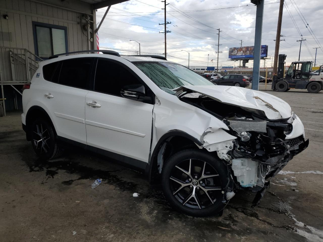 2018 Toyota RAV 4 - zdjęcie 4