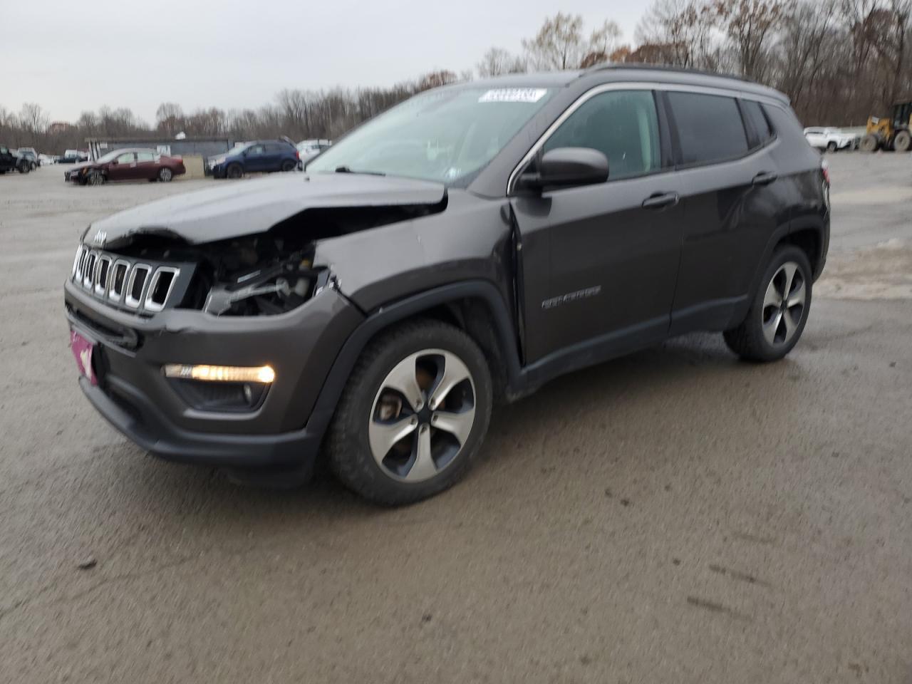 2017 Jeep Compass - zdjęcie główne