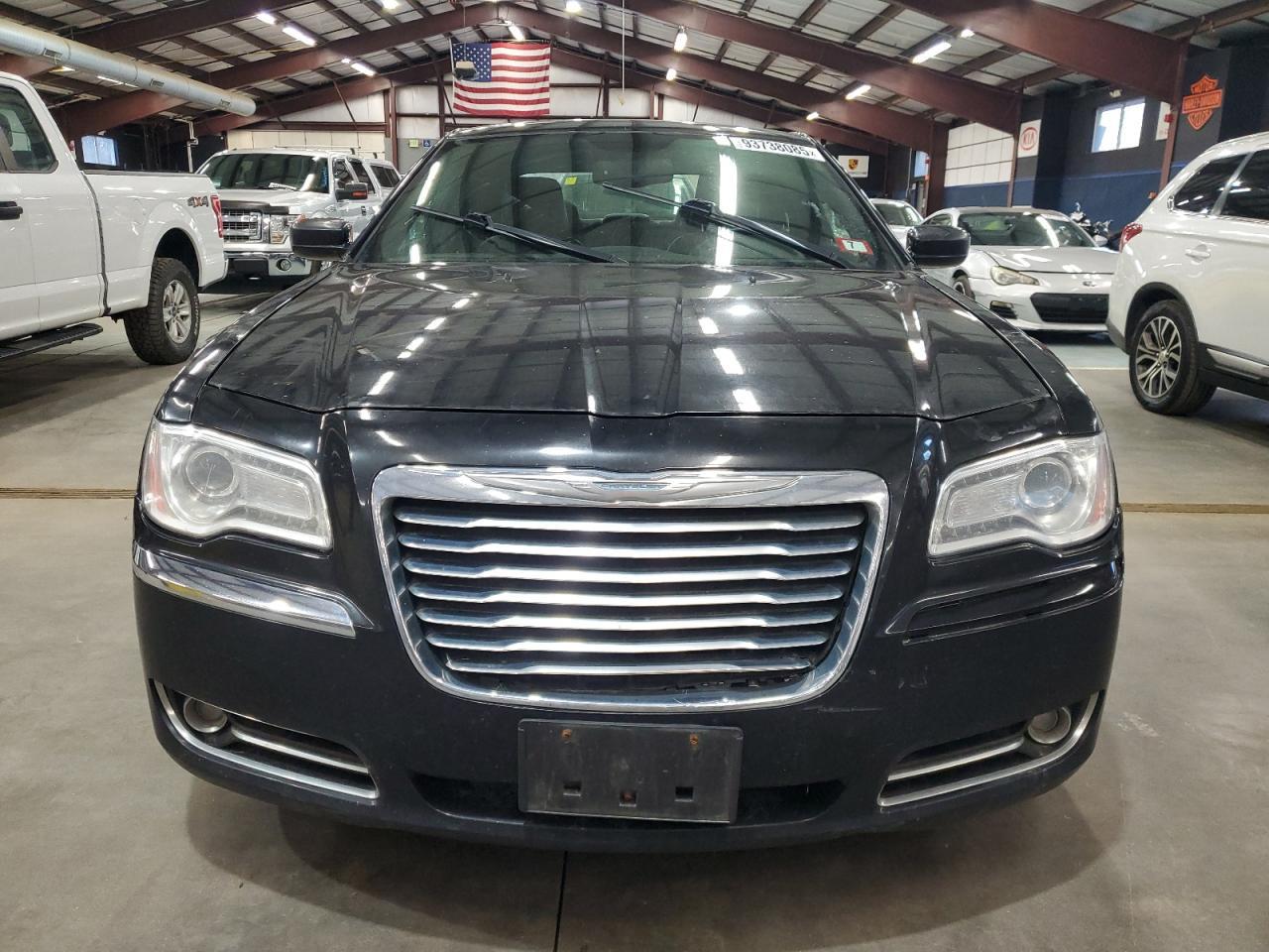 2013 Chrysler 300 - zdjęcie 5