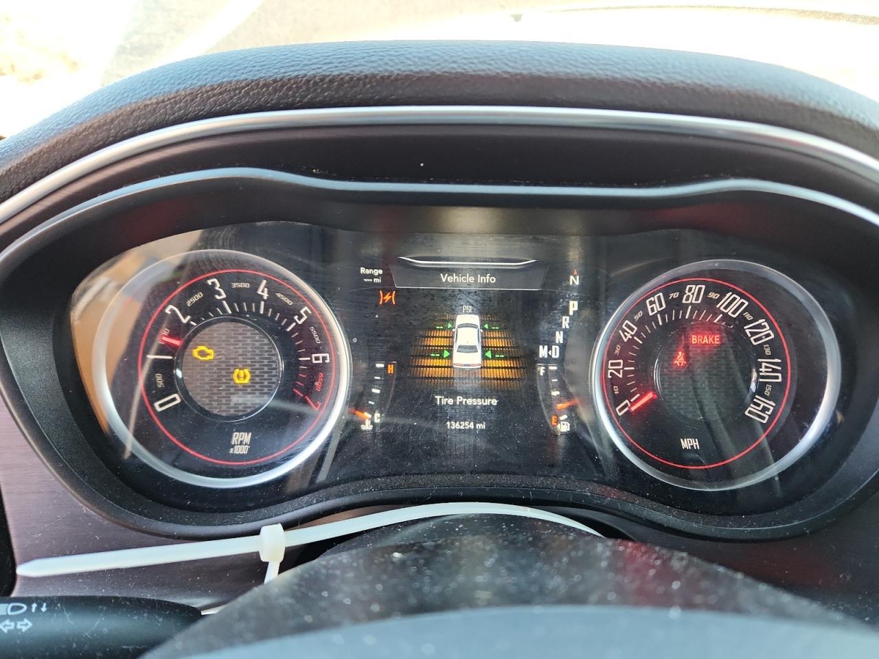 2017 Dodge Challenger Sxt - zdjęcie 9